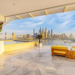 Resort Five Palm Luxury Penthouse Full Marina View & Private Pool, Dubai