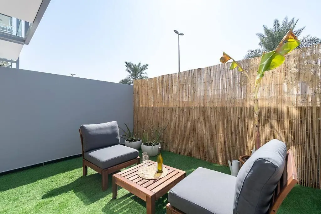 Tropical Loft With Working Station In Jvc Apartment Dubai United Arab Emirates