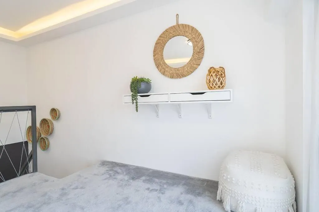 Appartamento Tropical Loft With Working Station In Jvc Dubai