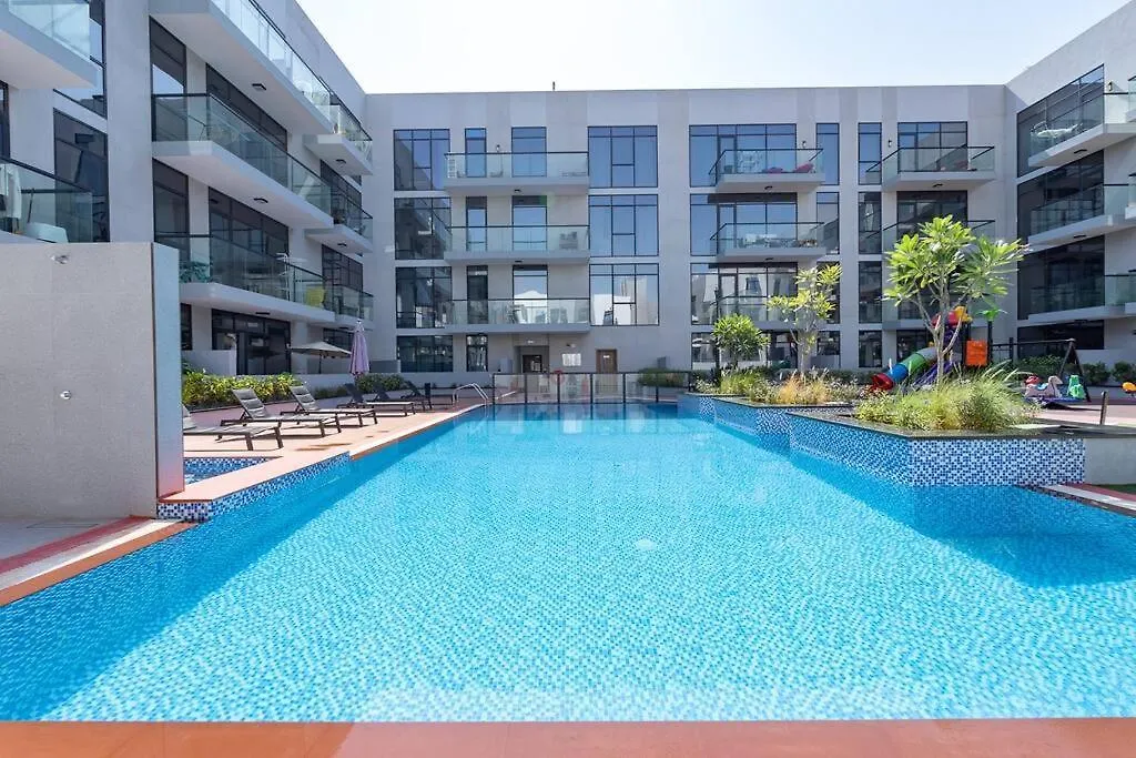 Appartamento Tropical Loft With Working Station In Jvc Dubai